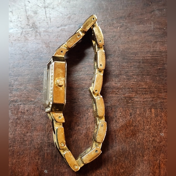 Elgin Women's Octagonal Black & Gold Dress Watch - Picture 6 of 7